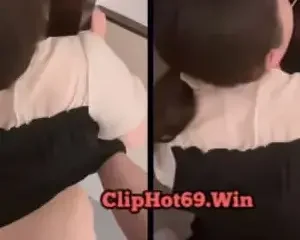 Clip sex Dập em trước cửa phòng – Cliphot69 | VIET69