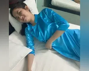 Dẫn em nữ sinh áo dài vào nhà nghỉ tập đánh vần | VIET69