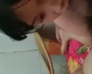 Non như em bé, dạy từ cả cách bú cu | VIET69